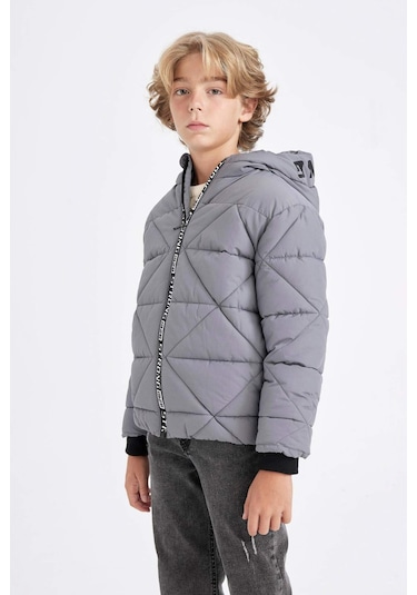 DeFacto Erkek Çocuk Su İtici Kapüşonlu Fermuarlı Cepli Mont C7385A824WNGR211