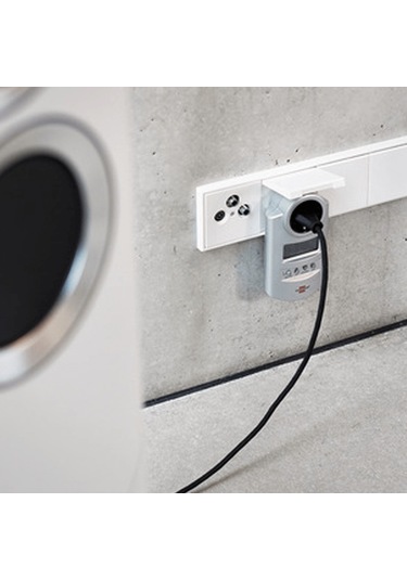 Brennenstuhl Primera Line Dijital Göstergeli Haftalık Zaman Ayarlı Tekli Priz