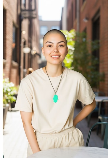 Fatma Ana Eli Karanlıkta Parlayan Fosforlu Zincirli Kolye Yeşil