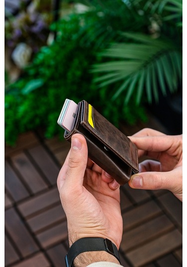 Brahma Model Unisex Vegan Deri Mekanizmalı Vegan Deri Rfıd Cüzdan Kartlık Portföy Crazy Kahve Siyah