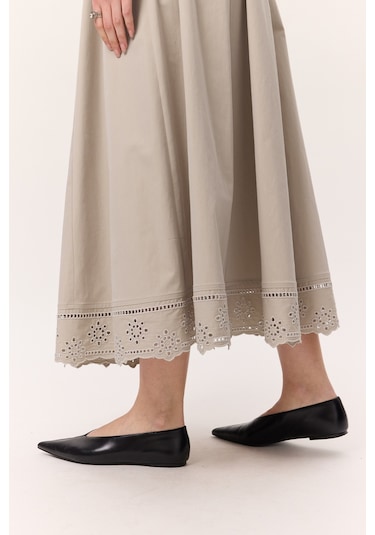 Nakış Detaylı Geniş Etek Taş Taş