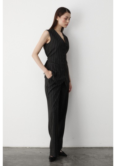 Siyah Çok Düğmeli Çizgili Premium Takım Siyah