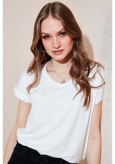 Lela V Yaka Rahat Kesim Yırtmaçlı Bayan Bluz 5862000 Ekru