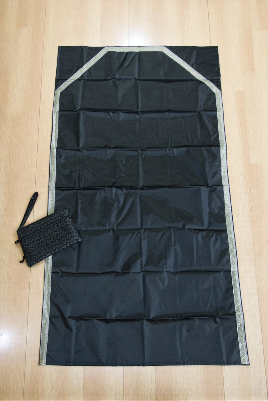 Çantalı Pratik Seccade - Katlanabilir, Su Geçirmez, Taşınabilir Namazlık Siyah
