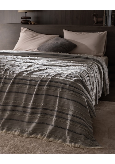 Madame Coco Montjalin Çift Kişilik Yatak Örtüsü - Gri 8684427145388 Gri