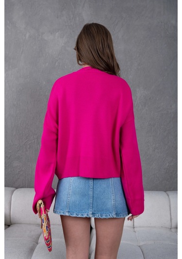 Kadın Dik Yaka Oversize Nakışlı Triko Kazak Fuşya