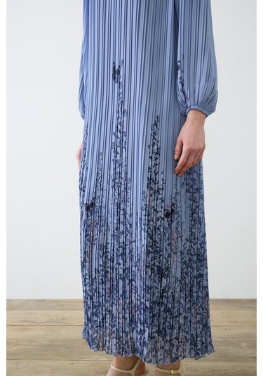 Sümbül Desen Pliseli Şifon Elbise Terzi Dükkani Mavi
