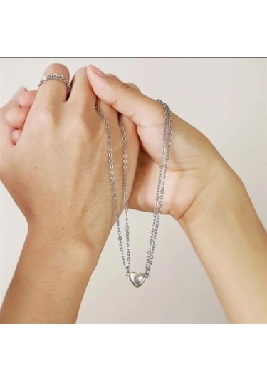 Hediye Vakti Mıknatıslı Kalp Çift Kolye