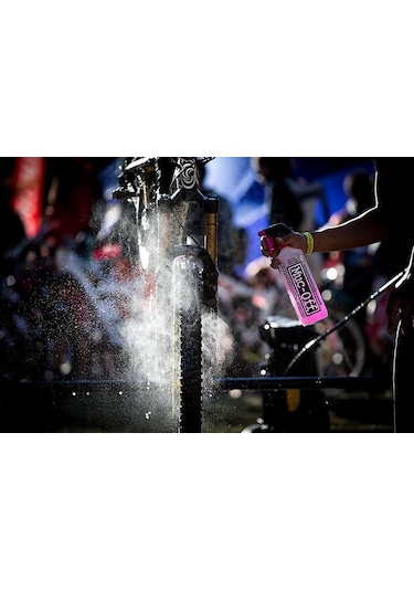 Muc-Off Nano Tech Bike Cleaner 1Lt Temizleme Şampuanı Pembe