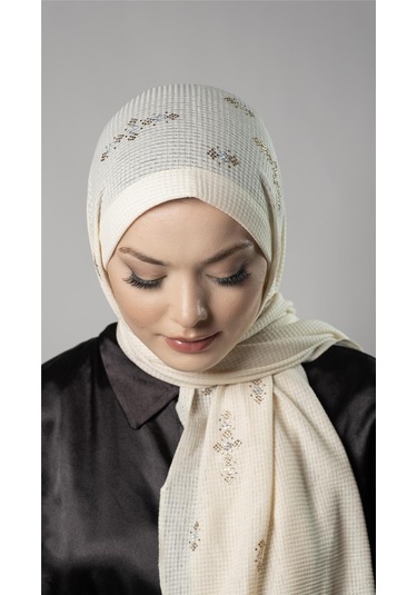 Krem Pratik Hazır Geçmeli Tesettür Şal Örme Kumaş Taşlı Çiçek Desenli 2118c 40