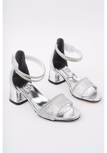 Muggo Noşa Bilekten Bağlamalı Simli Kız Çocuk Kısa Topuklu Ayakkabı Gümüş