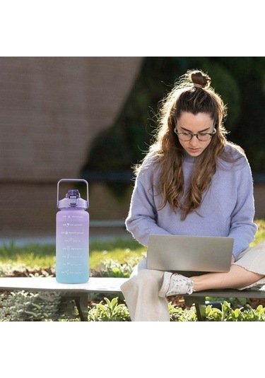 Novahub Renkli 2l Spor Şişesi: Pc, Pp, Gıda Silikonu, 30x11x11 Cm, 220g, El Yıkama Önerilir Mor Renk Mor