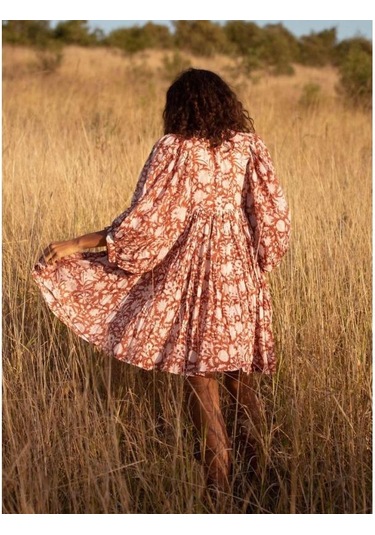 Yaz Kadın Elbisesi Moda Büyük Metre Gevşek Askılı Kişiselleştirilmiş Edebi Retro Avrupa Ve Amerikan Tarzı Baskılı Elbiseler Turuncu