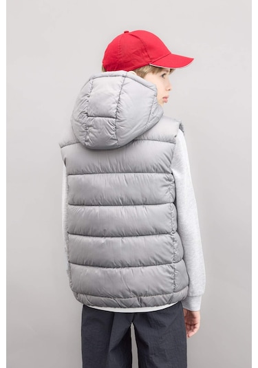 Defacto Erkek Çocuk Su İtici Kapüşonlu Fermuarlı Şişme Yelek C4334A824AUGR253 Gri