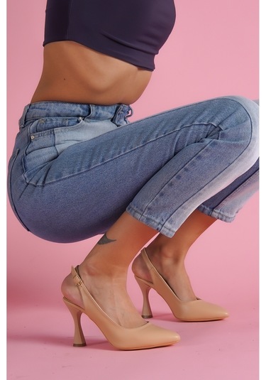 Rozalinda Nude Önü Sivri Günlük Kullanım Topuklu Ayakkabı Nude Cilt