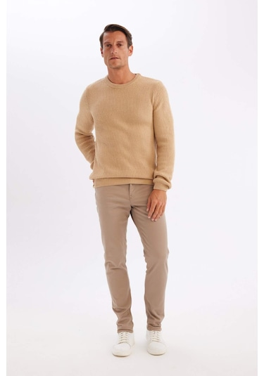 DeFacto Bej Standart Fit Normal Kesim Bisiklet Yaka Dokulu Triko Kazak C8814AX24WNBG155