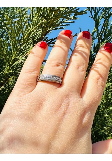 Sıra Zirkon Taşlı Gümüş Alyans Yüzük Sodyum Kaplama 925 Ayar