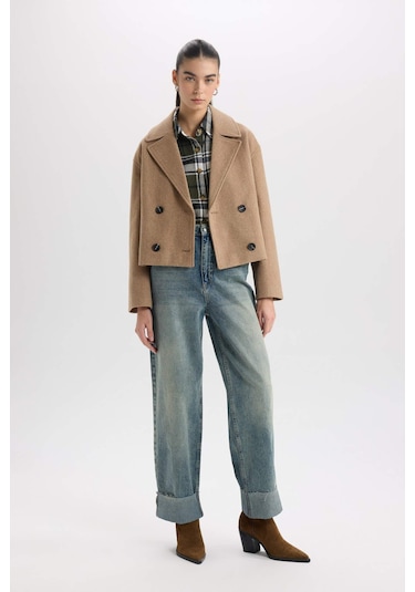 DeFacto Regular Fit Smokin Yaka Düğmeli Cepli Kısa Kaşe Kaban D7379AX25SPBN561 Kahve DeFacto Regular Fit Smokin Yaka Düğmeli Cepli Kısa Kaşe Kaban D7379AX25SPBN561 Kahve