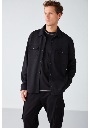 Maze Erkek Özel Dokulu Kalın Kumaşlı Cepli Çıtçıtlı Siyah Ceket