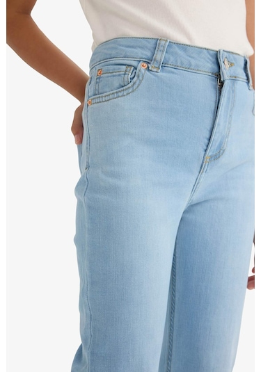 Defacto Kız Çocuk Flare Fit İspanyol Paça Jean Pantolon E6182a825aunm39 Mavi Defacto Kız Çocuk Flare Fit İspanyol Paça Jean Pantolon E6182a825aunm39 Mavi