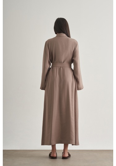 Mizalle Modal Karışımlı Kuşaklı Vizon Rengi Uzun Gömlek Elbi Vizon