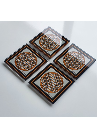 Decorita Cam Bardak Altlığı Decorita Logolu 4'lü Takım 10 x 10 CM Çok Renkli