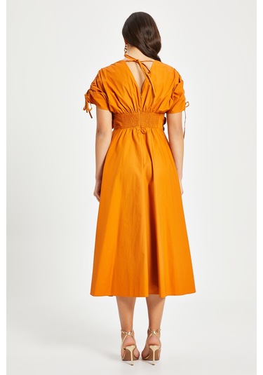 Kadın Bel Detaylı Kısa Kollu Elbise Çiçek Aplikeli, Büzgü Ve Bağcık Detaylı, %100 Pamuk Caramel