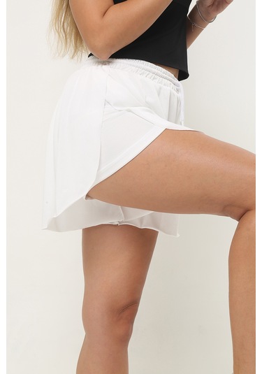 Kadın Beyaz Kumaş Bol Kesim Spor Şort Beyaz
