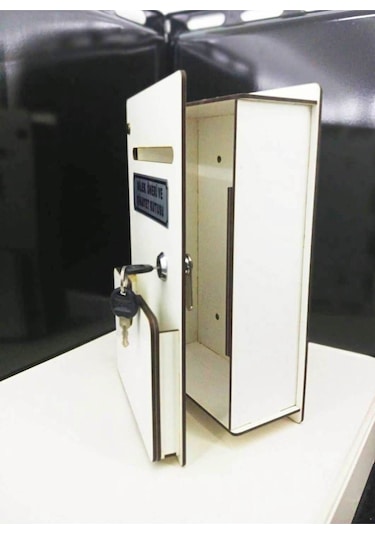 Beyaz Cepli Ahşap Dilek Öneri Ve Şikayet Kutusu