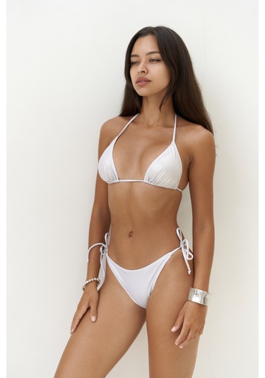 Mutia Bağcıklı Parlak Beyaz Bikini Altı Beyaz