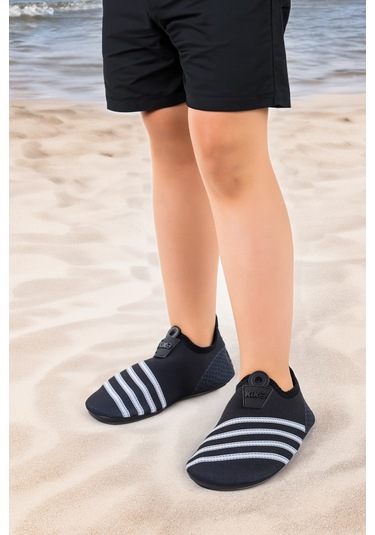 Kiko Kids Enigma Havuz Plaj Erkek Çocuk Deniz Ayakkabısı 7501 Siyah - Beyaz Siyah - Beyaz Beyaz - Siyah