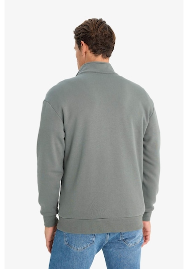 DeFacto Comfort Regular Fit Rahat Kalıp Fermuarlı Dik Yaka Basic Düz Sweatshirt X7405AZ24AUGN1269 DeFacto Comfort Regular Fit Rahat Kalıp Fermuarlı Dik Yaka Basic Düz Sweatshirt X7405AZ24AUGN1269