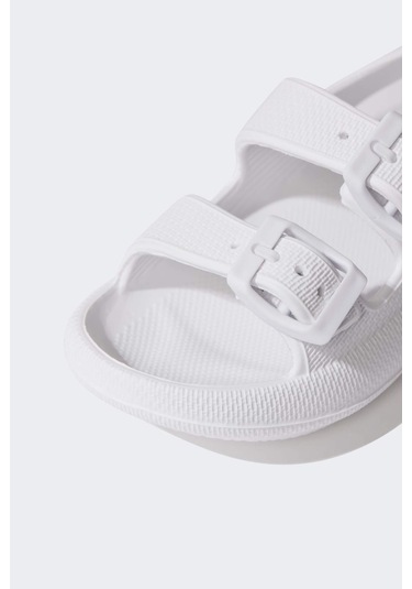 DeFacto Erkek Çocuk Cırt Cırtlı Düz Taban Eva Sandalet C2236A825SMWT1