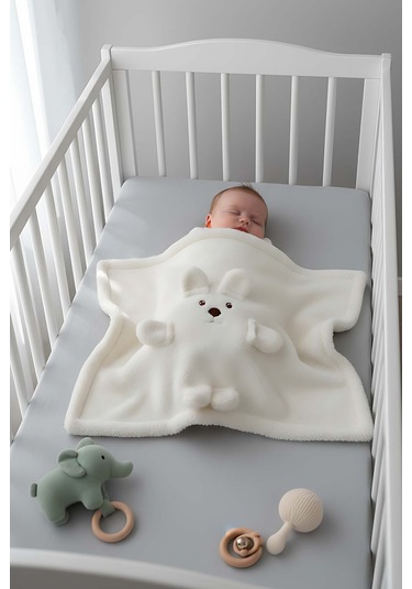 Beyaz Ayıcık Figürlü Peluş Bebek Battaniyesi Çok Renkli