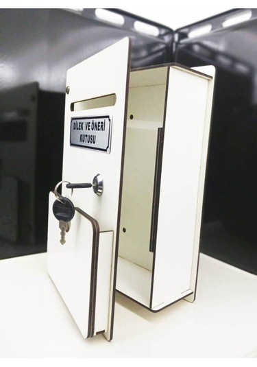 Beyaz Cepli Ahşap Dilek Ve Öneri Kutusu