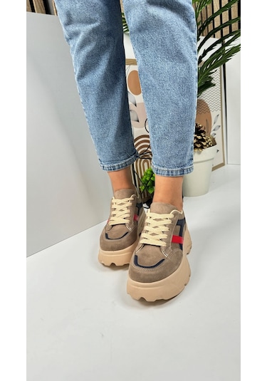 Günlük Kadın Sneaker Kalın Yüksek Taban Bağcıklı Rahat Tiger Şeritli Spor Ayakkabı 032 06-vizon Laci Kırmızı