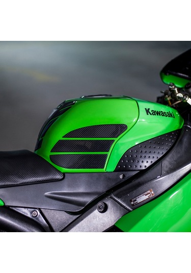 Kawasaki Zx-6r 2006 İle Uyumlu Kaydırmaz 6d Karbon 13 Parça Tank Pad Seti Gc74 KARBON