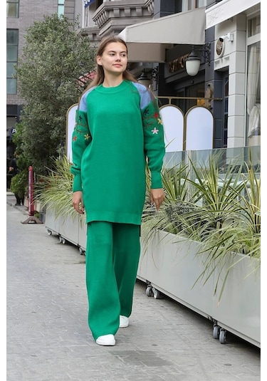 Omuz Detaylı Kol Nakışlı İkili Alt Üst Triko Takım Yeşil Yeşil