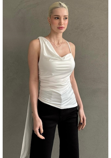 Madmext Beyaz Degaje Yaka Atkılı Şık Kadın Bluz Mg2650
