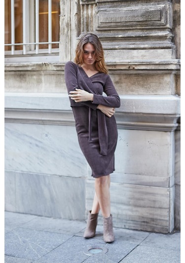 Kadın Hafif Likralı Triko Kruvaze Anvelop Bağcıklı Uzun Kol Diz Altı Uzun Elbise-kahve Kahve