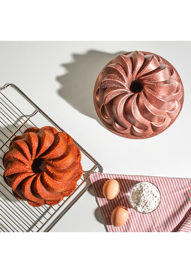 Nilüfer Rose Gold Döküm Kek Kalıbı 24,5 Cm