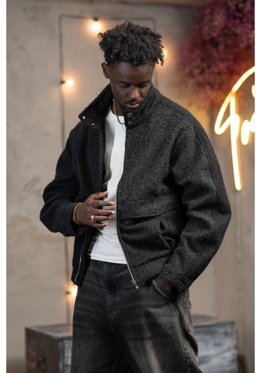 Oversize Crop Model Yan Cepli Astarlı Kırçıllı Mont Siyah