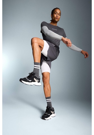 DeFactoFit Slim Fit Dar Kesim Sporcu Taytlı Şort E2760AX25SMAR58