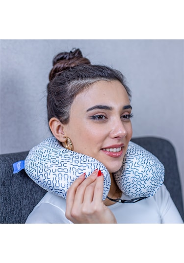 SimpleThePillow Visco Seyahat Yastığı Araba Uçak Otobüs Taşıt İçi Yolculuk Yastığı Ortopedik Yastık Açık Mavi 31*27*10