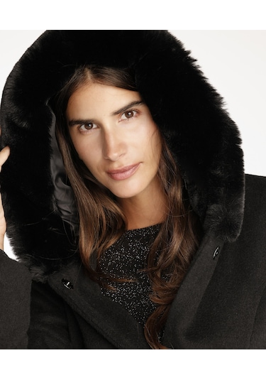 Yargıcı Kapüşon Detaylı Palto Siyah