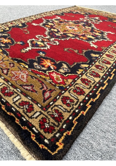 Burak Halı El Dokuma Kırmızı 88 x 142  CM %100 Yün Kök Boya Yörük Halısı