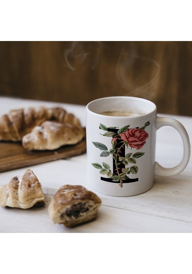 I Baş Harf Kırmızı Güller İle Sarılı Bardak 330 Ml Kişiye Özel Çiçekli Hediye Beyaz