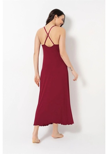 Monamise Kadın Kırmızı Göğüs Ve Sırt Dekolteli Dantelli Yırtmaçlı Gecelik 18491 Kırmızı