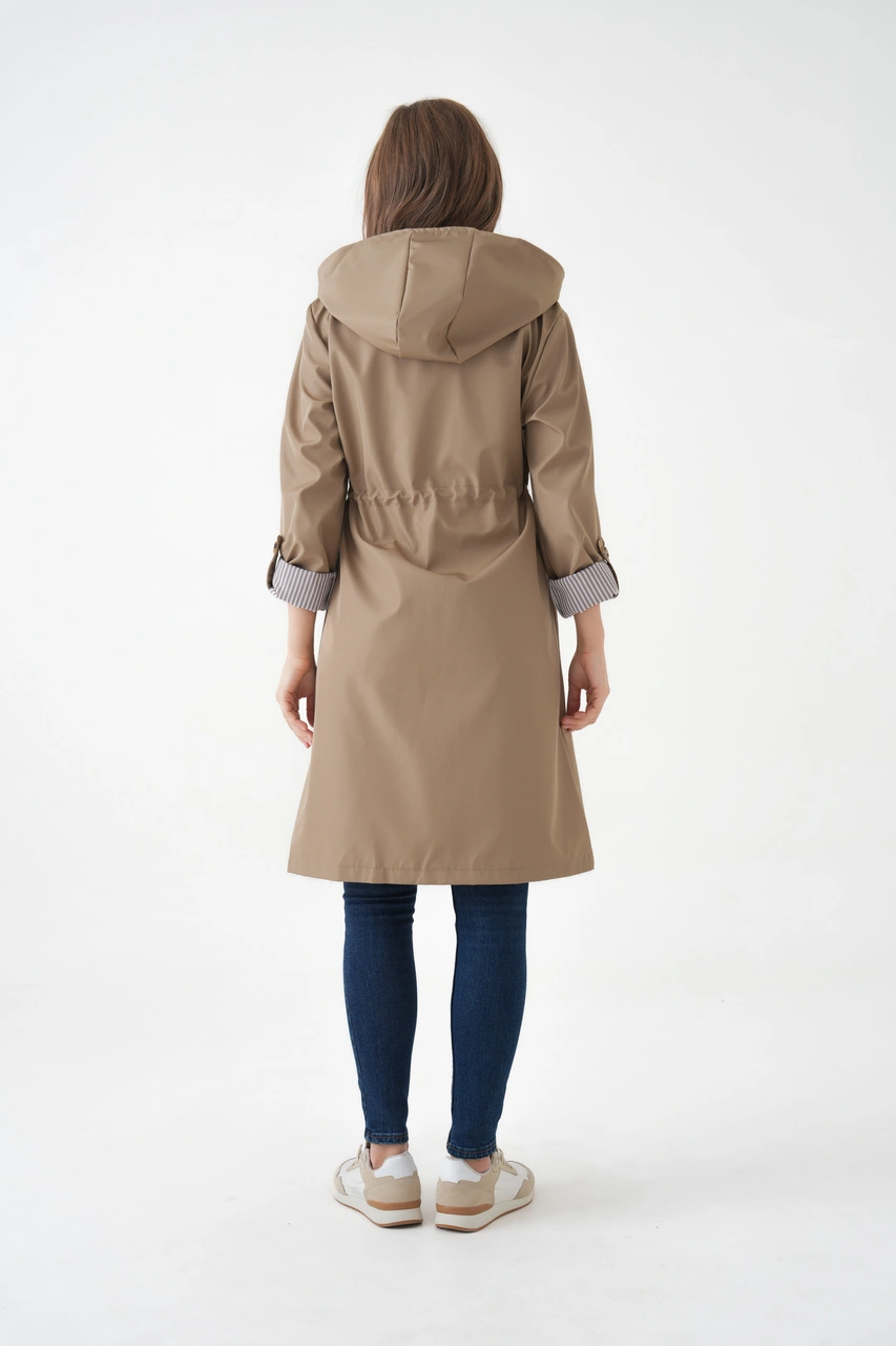 Kadın Rüzgar Ve Su Geçirmez Bondit Kumaş Çıkarılabilir Düğmeli Kapüşon Beli Tünelli Mevsimlik Trençkot Bej