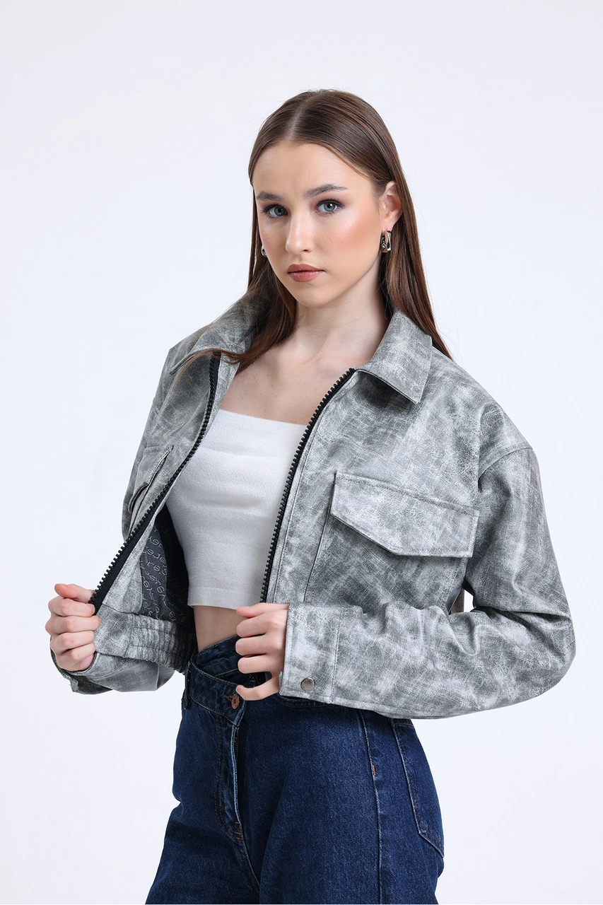 Kadın Deri Oversize Astarlı Kol Çıt Çıt Düğmeli Deri Mont Fermuar Kapamalı Kolej Mont Gri Gri Kadın Deri Oversize Astarlı Kol Çıt Çıt Düğmeli Deri Mont Fermuar Kapamalı Kolej Mont Gri Gri